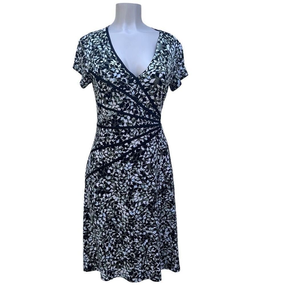 Connected Faux Wrap Dress Women's 10P Short Sleeve Abstract V-Neck Knee Length - Picture 3 of 16